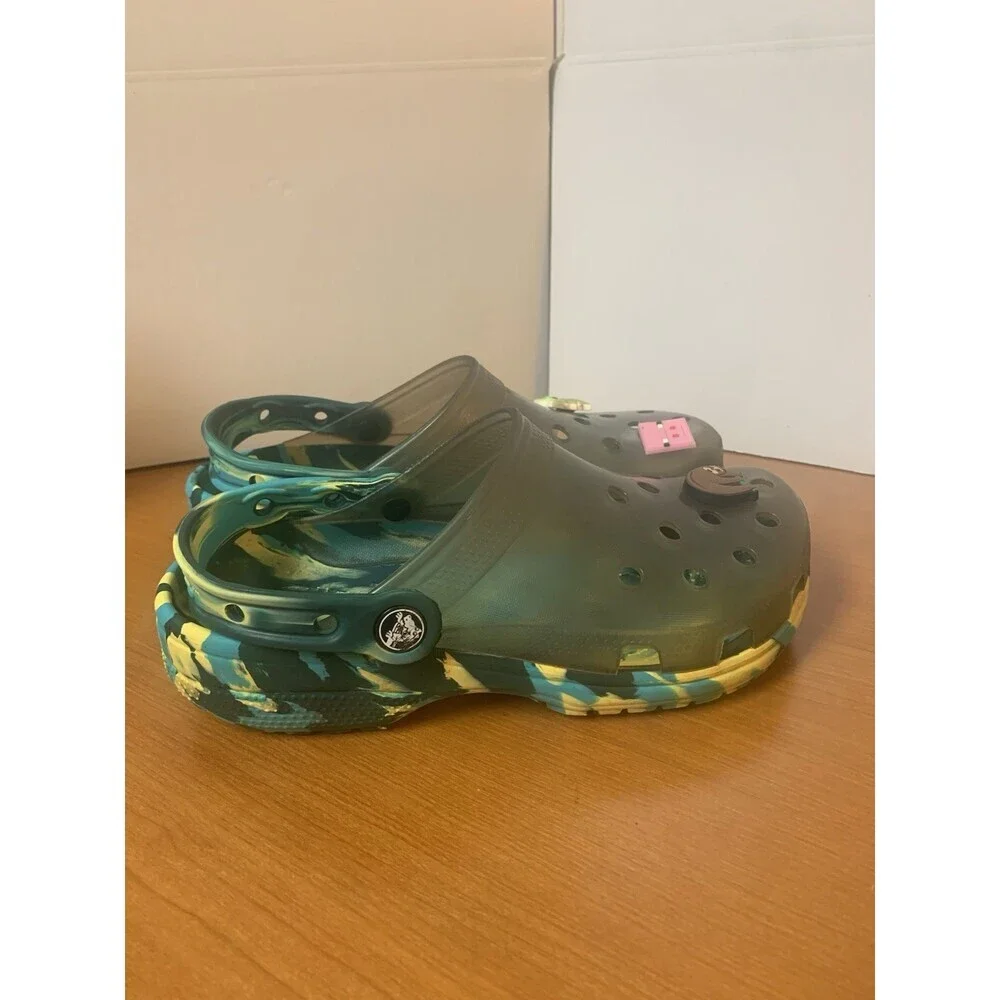 Crocs Classic Translucent Clogs M5/W7 Blue Marbled W/ 3 Jibbitz